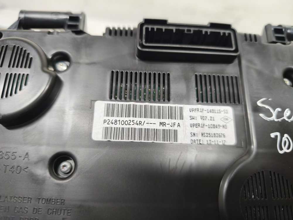 COMPTEUR RENAULT - Vue 3